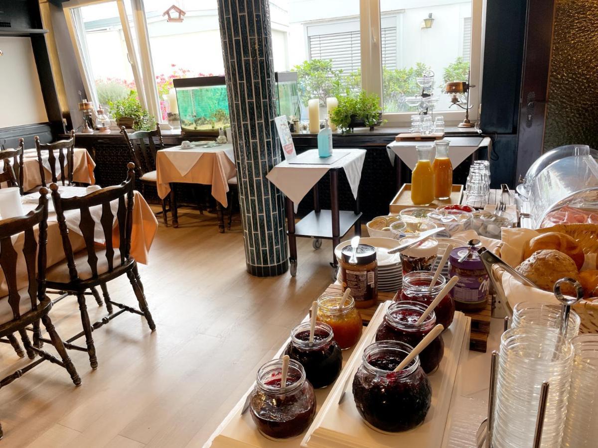 Hotel Regina ลุดวิกส์ฮาเฟน อัม ไรน์ ภายนอก รูปภาพ